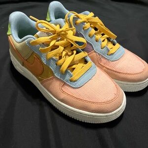 Size 5Y- Nike Air Force 1 LV8 ‘Sun Club’ DQ4531-700